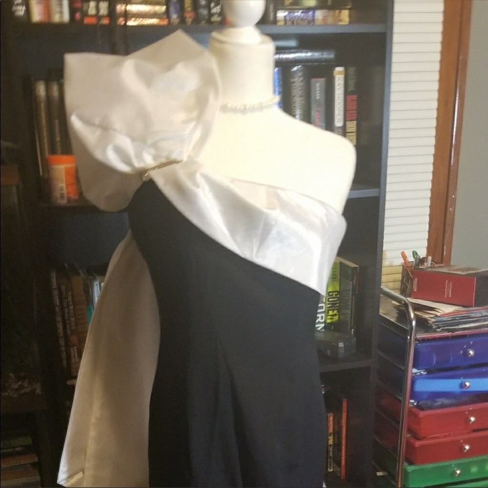 Cache’ formal dress